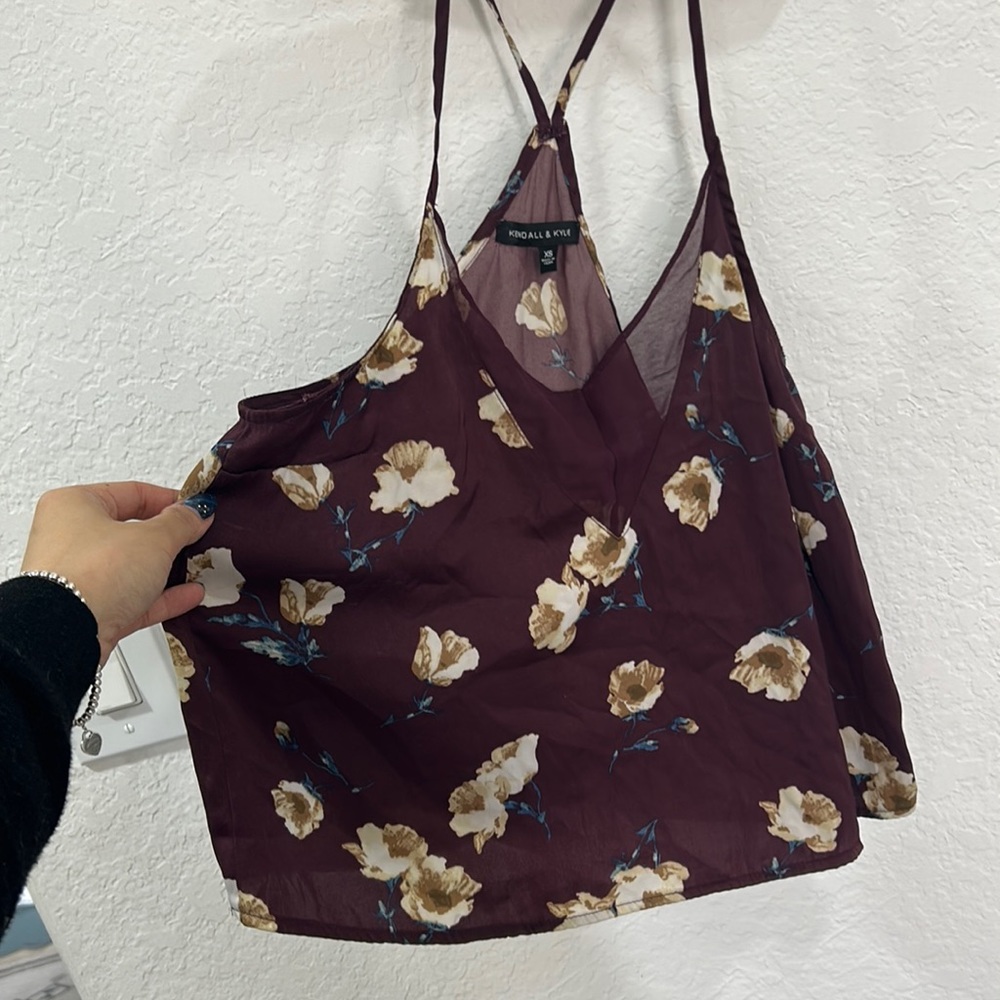 Kendall & Kylie flowery top